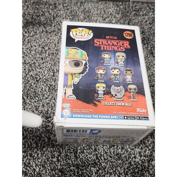 STRANGER THINGS POP! MIKE WITH SUNGLASSES #1298 #A15 - Picture 6 of 7